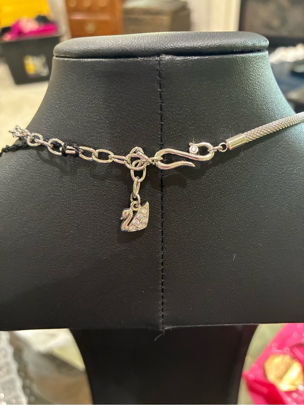 Vintage Retired Deadstock Swarovski Silver Tone Necklace - Picture 5 of 7